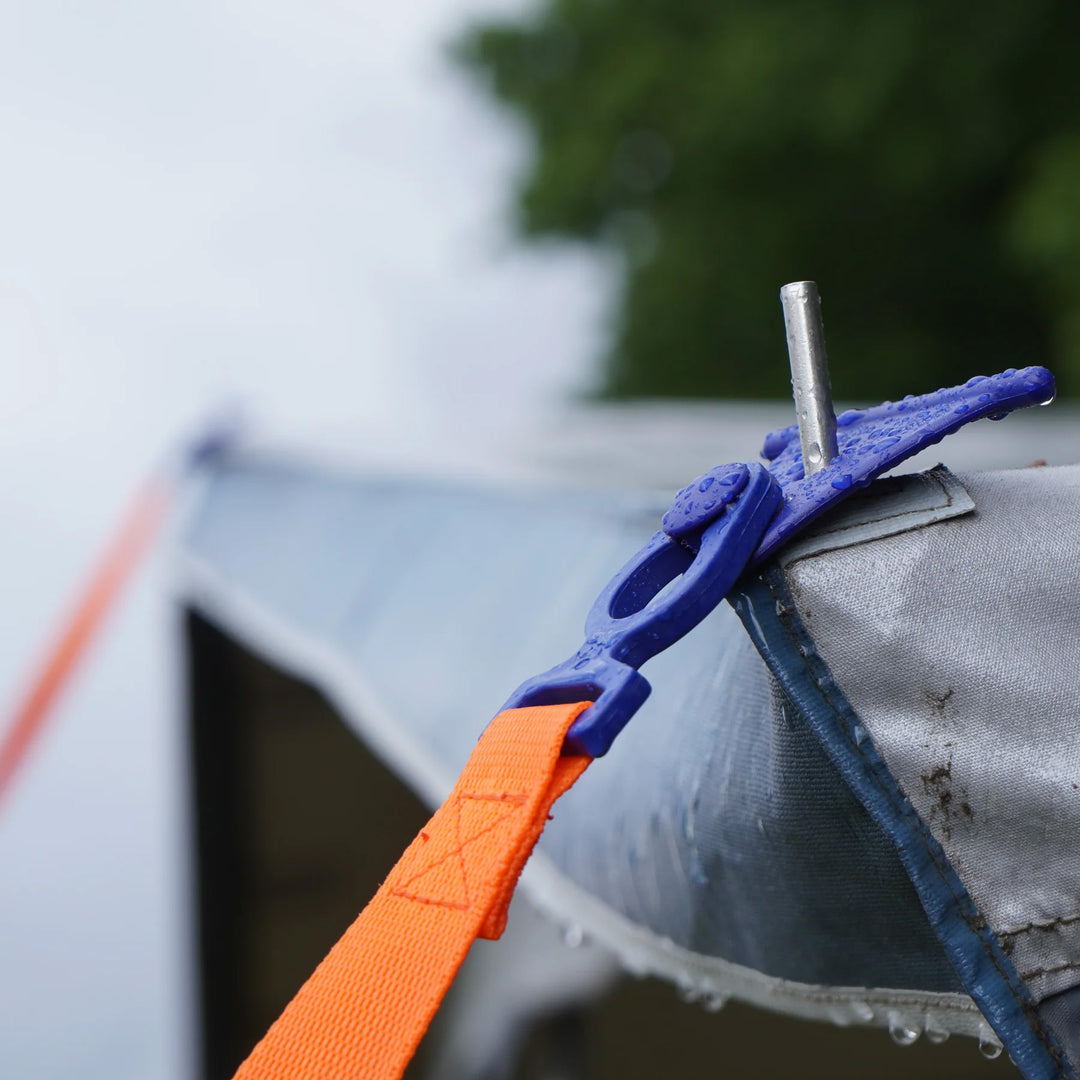 Peggy Peg 270° & TieDown kit Set incl. bag For (4x4/off-road) cars with 270° awnings & for extra strapping Peggy Peg 270° & TieDown kit Set incl. bag For (4x4/off-road) cars with 270° awnings & for extra strapping